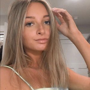 Meet your Posher, Dayln